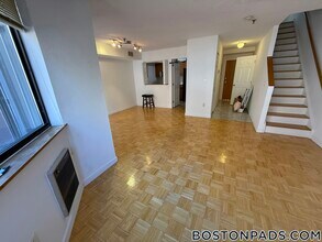 147 Kelton St in Boston, MA - Foto de edificio - Building Photo