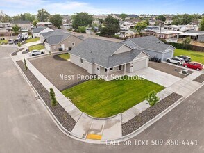 434 N Washington St in Moses Lake, WA - Foto de edificio - Building Photo