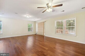 7301 Oldham Leeds Way in Springfield, VA - Building Photo - Building Photo