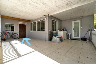 1169 SW 23rd Ave in Miami, FL - Foto de edificio - Building Photo