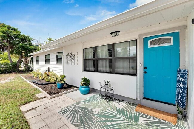 4731 W Montgomery Ave in Tampa, FL - Building Photo - Building Photo