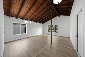 7201 NW 46th Ct in Lauderhill, FL - Building Photo - Building Photo