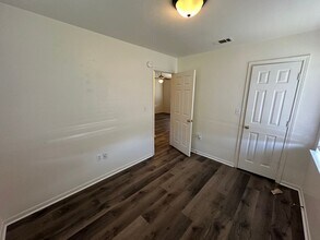 204 W Avenue F in Copperas Cove, TX - Building Photo - Building Photo