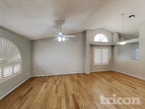 3561 E Sequoia Dr in Phoenix, AZ - Building Photo - Building Photo