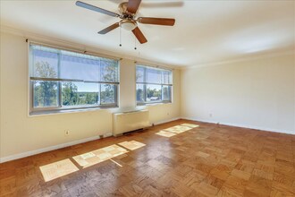 1900 Lyttonsville Rd in Silver Spring, MD - Building Photo - Building Photo