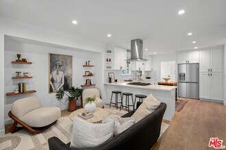 1797 Summit Ave in Pasadena, CA - Building Photo - Building Photo