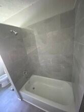 1497 Coutant Ave in Lakewood, OH - Foto de edificio - Building Photo
