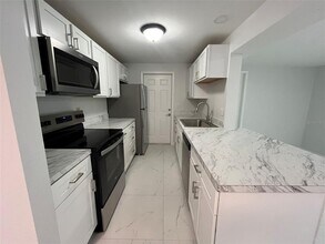 4365 Wynkoop Cir in Port Charlotte, FL - Building Photo - Building Photo