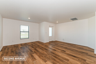 2044 NE 18th Terrace in Cape Coral, FL - Building Photo - Building Photo