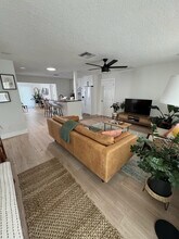 702 NE 10th Ave in Boynton Beach, FL - Building Photo - Building Photo