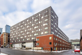 1230 Notre-Dame O in Montréal, QC - Building Photo - Building Photo