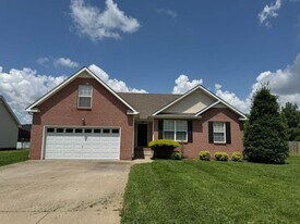 3905 Gaine Dr in Clarksville, TN - Building Photo