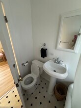 411 E Anapamu St in Santa Barbara, CA - Building Photo - Building Photo