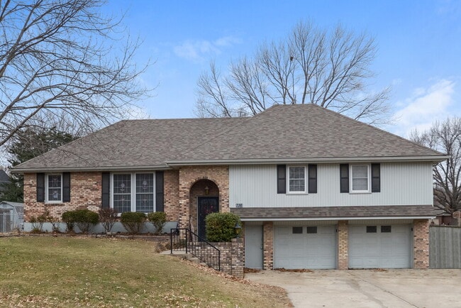 property at 716 N Choctaw Ave