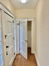 383 Dakota St, Unit 1 in Paterson, NJ - Foto de edificio - Building Photo