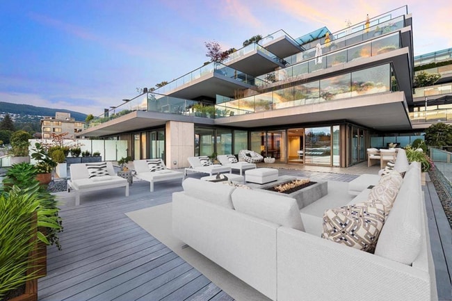 property at 1375 Bellevue Av