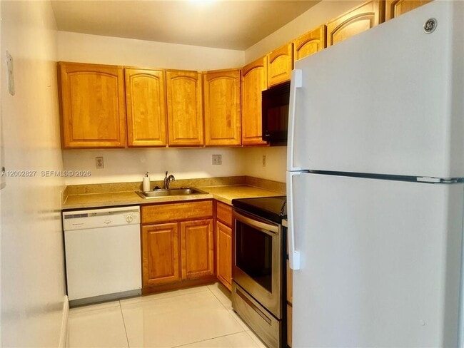 property at 405 S Pine Island Rd