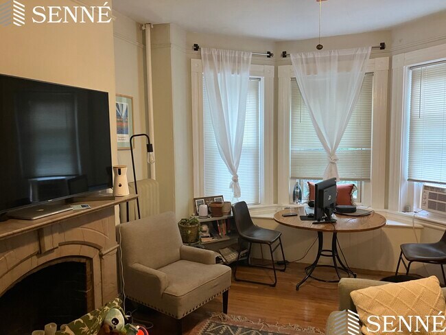 51 Laurel St, Unit 6 in Somerville, MA - Building Photo - Building Photo