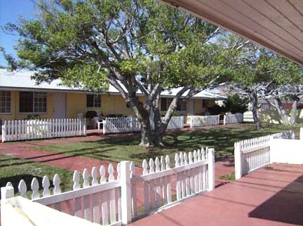 Laurel Drive Apartments in Lake Park, FL - Building Photo - Building Photo