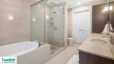 777 Preston St, Unit 26P in Houston, TX - Building Photo - Building Photo