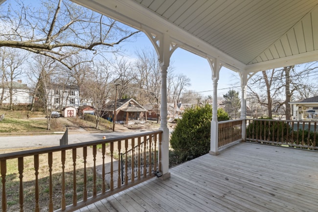 151 N Clay Ave in Ferguson, MO - Building Photo - Building Photo