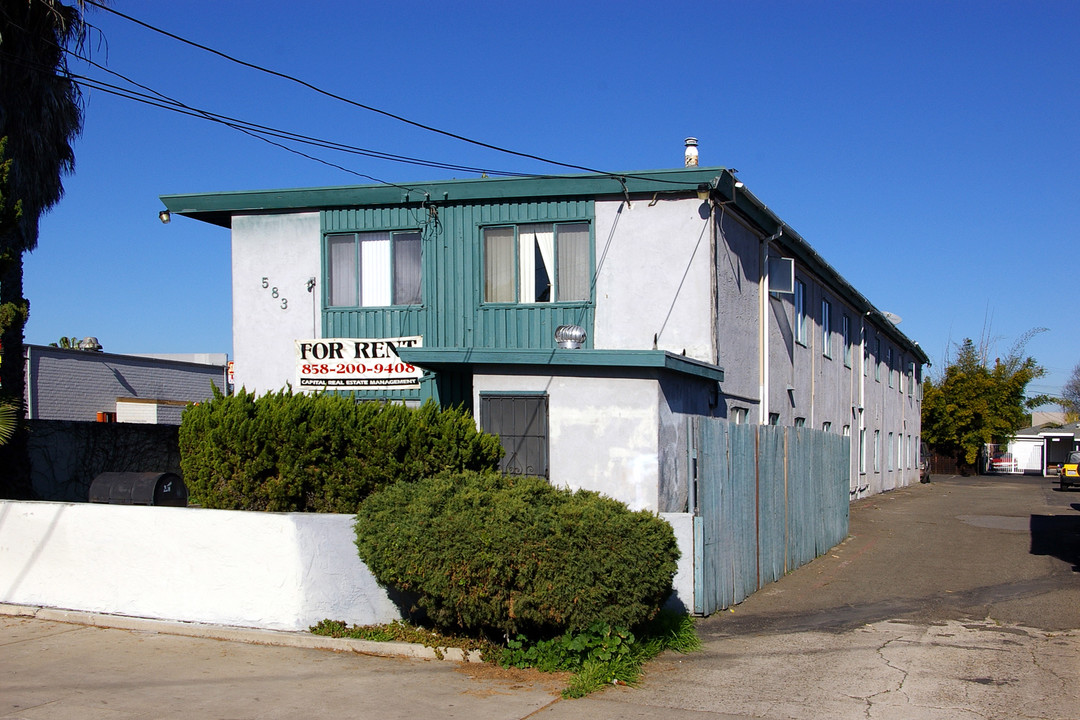 583 Park Way in Chula Vista, CA - Foto de edificio