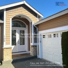 105 Lane Blvd NW in Orting, WA - Building Photo - Building Photo