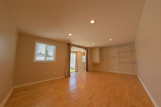 2720 Monroe Ave in San Diego, CA - Building Photo - Building Photo