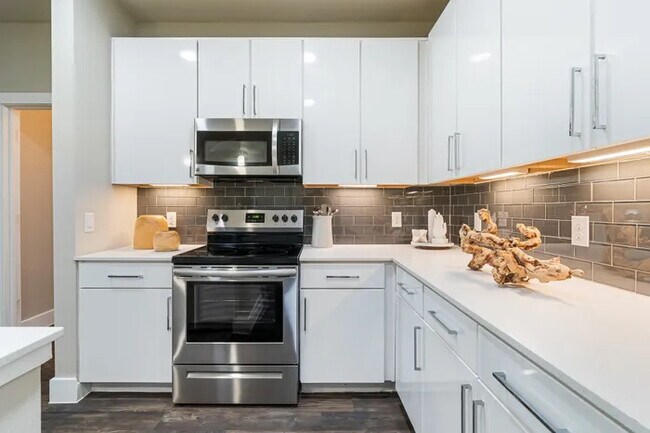 property at 1600 Whiteback Dr