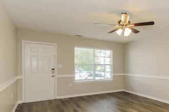 333 Hunslet Cir in Charlotte, NC - Foto de edificio - Building Photo