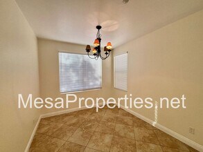 7440 Freeport Cir in Fontana, CA - Building Photo - Building Photo