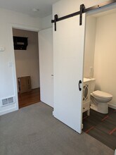 4284 S Greenbelt Station Dr in Seattle, WA - Building Photo - Building Photo