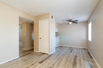 San Pedro in El Paso, TX - Building Photo - Interior Photo