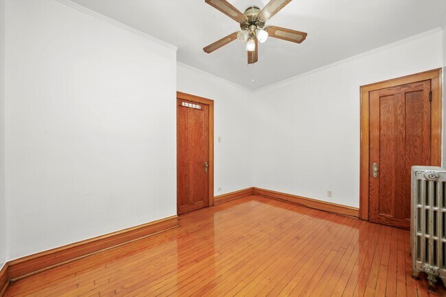 5223 W School St in Chicago, IL - Foto de edificio - Building Photo