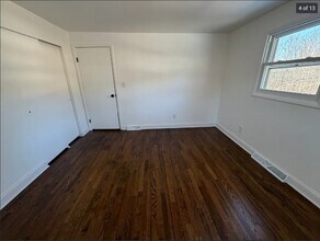 136-138 Meeker Rd in Vestal, NY - Building Photo - Building Photo