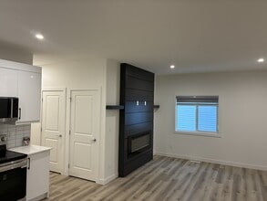 7814-7891 91 St in Grande Prairie, AB - Building Photo - Building Photo