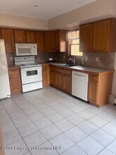 512 Griffin Pond Rd in South Abington Township, PA - Building Photo - Building Photo
