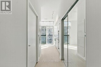 252 Church St in Toronto, ON - Building Photo - Building Photo