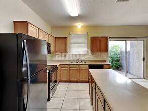 5330 W Albeniz Pl in Phoenix, AZ - Building Photo - Building Photo