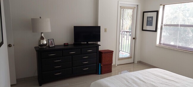 1328 Pasadena Ave S in South Pasadena, FL - Building Photo - Building Photo