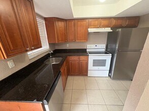 5951 NW 20th St in Lauderhill, FL - Building Photo - Building Photo
