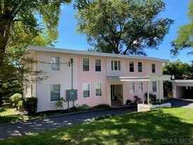 207 Diamond Blvd in Johnstown, PA - Building Photo