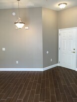 6076 Maggies Cir, Unit 105 in Jacksonville, FL - Building Photo