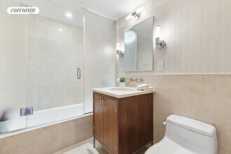 200 E 66th St in New York, NY - Building Photo - Building Photo