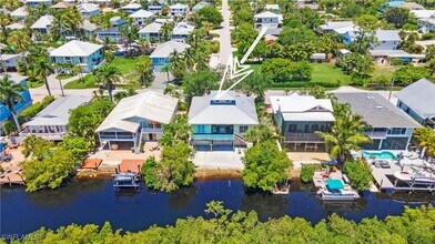 1296 Grand Canal Dr in Naples, FL - Building Photo - Building Photo