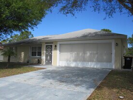 171 Americana Blvd NE in Palm Bay, FL - Building Photo