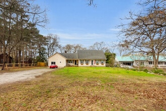 131 Bannermans Mill Rd in Richlands, NC - Building Photo - Building Photo