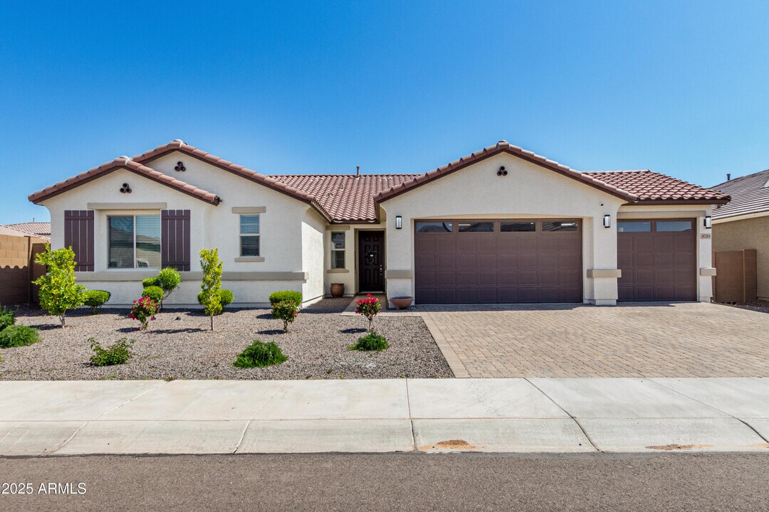 8519 N 186th Ln in Waddell, AZ - Building Photo