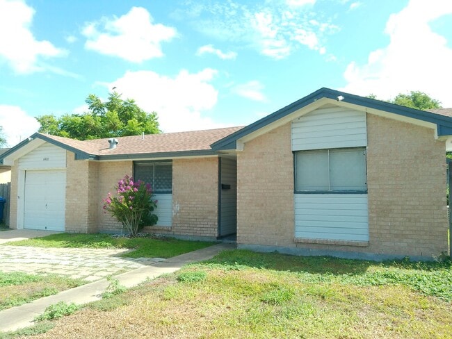 6422 Beechwood Dr in Corpus Christi, TX - Building Photo - Building Photo