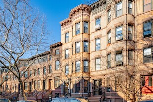 377 1st St in Brooklyn, NY - Building Photo